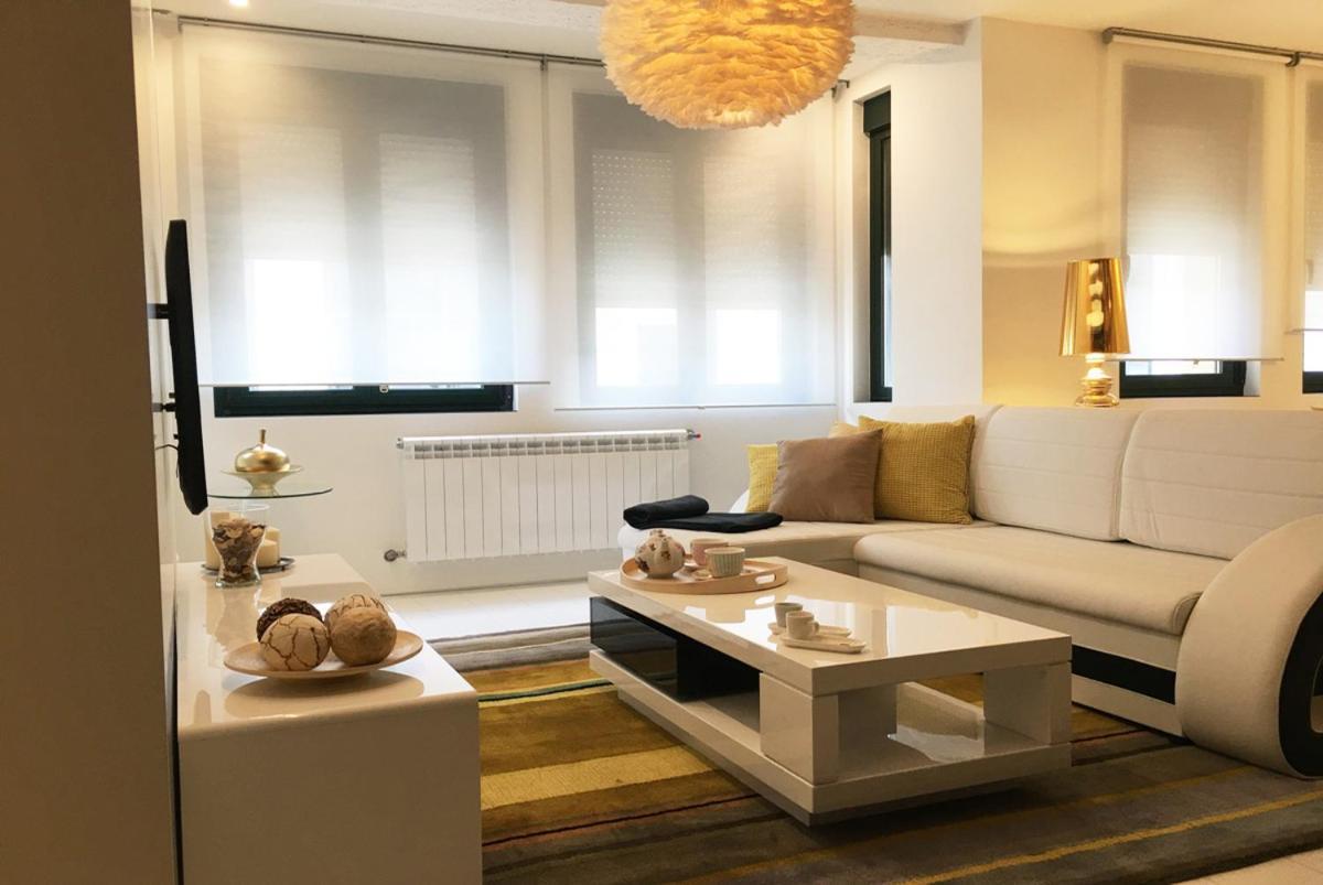 Golden & White Home Σαντιάγο ντε Κομποστέλα Εξωτερικό φωτογραφία